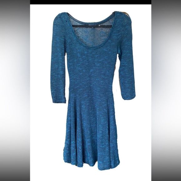 American Eagle Outfitters Dresses & Skirts - American Eagle Outfitters Blue/Black Stripe Long Sleeve Knit Swing Dress.